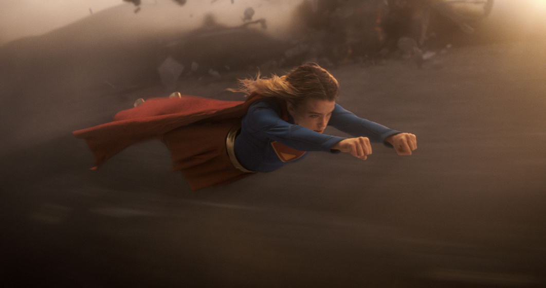 Milly Alcock en supergirl-2026