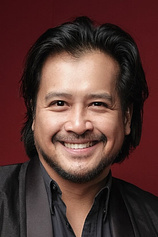 picture of actor Lorenz Martinez