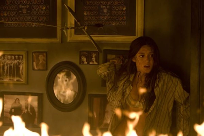 Caroline D'Amore en Hermandad de Sangre