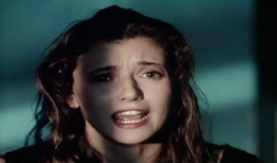Mia Sara en El Límite del Destino