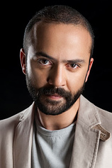 picture of actor Sarp Akkaya