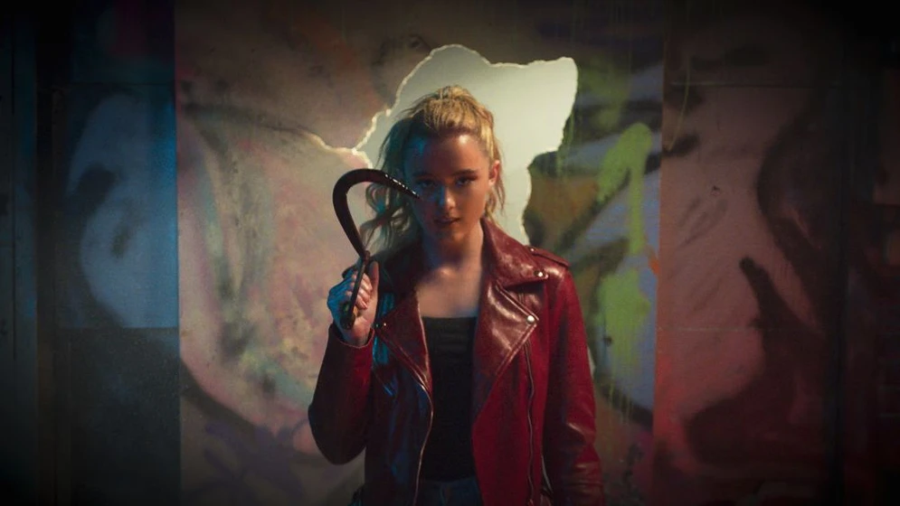 Kathryn Newton en este-cuerpo-me-sienta-de-muerte