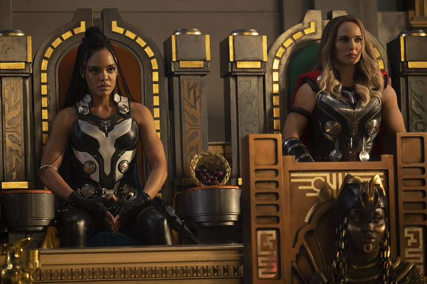 Natalie Portman y Tessa Thompson en Thor: Love and Thunder
