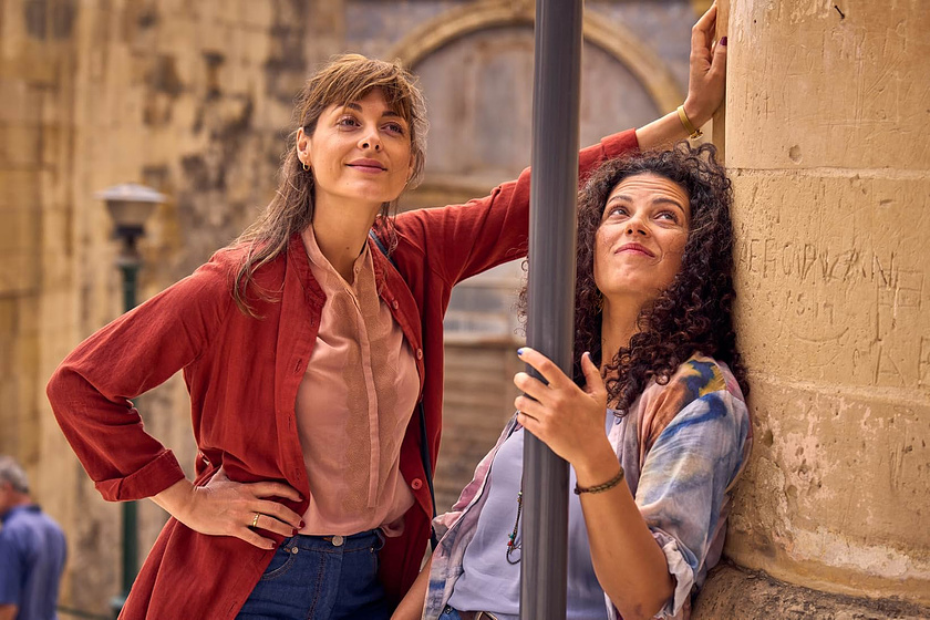 Katharina Nesytowa y Claudia Kottal en Un Verano en Malta