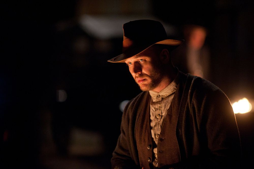 Tom Hardy en Sin ley
