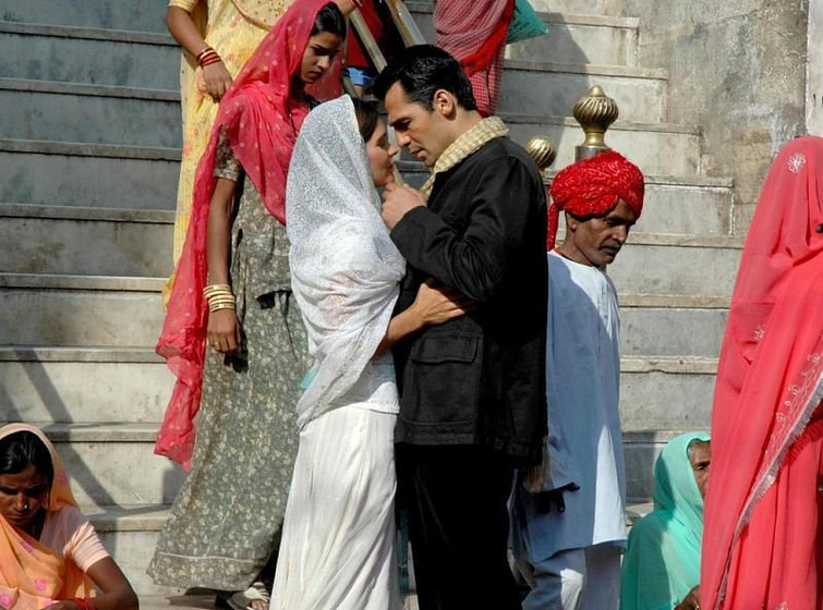 Katja Woywood y Erol Sander en Dream Hotel: India