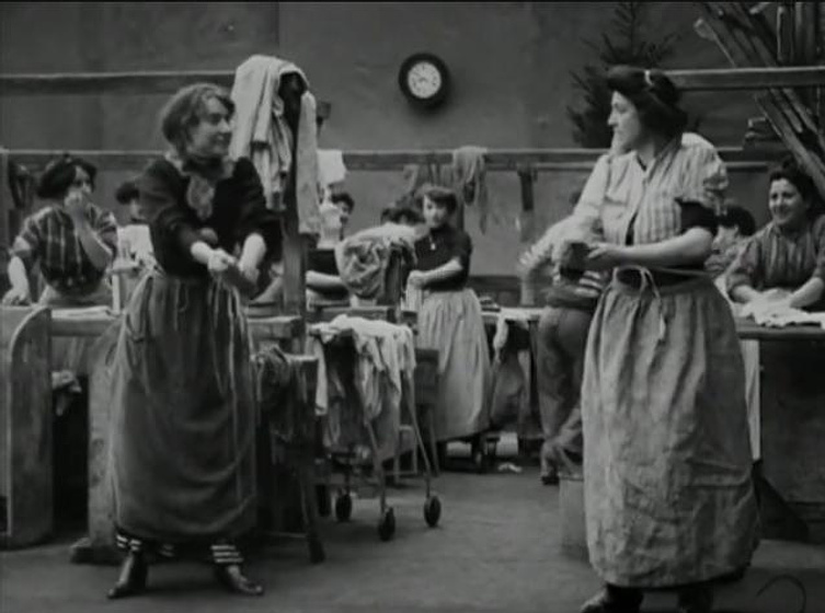 Eugénie Nau y Catherine Fonteney en la-taberna