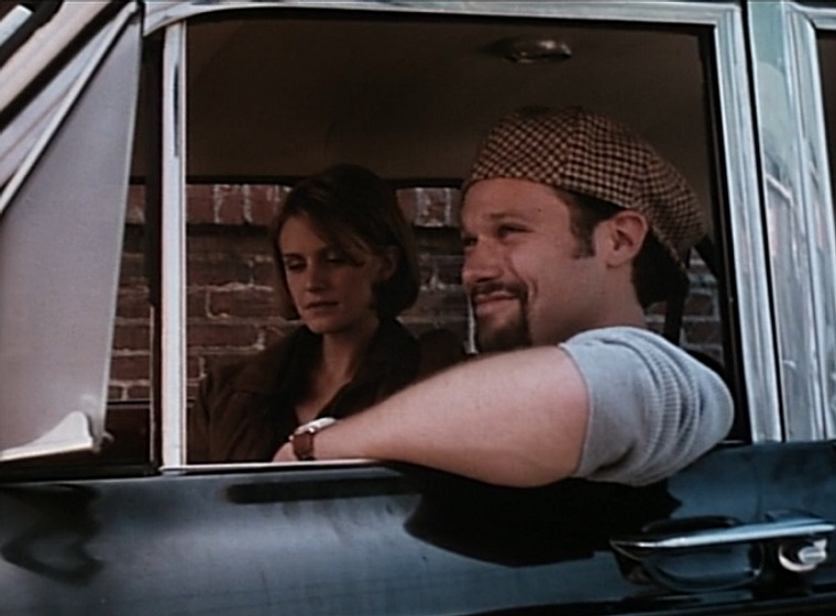 Kathryn Morris y Jay Underwood en sandman-tu-peor-pesadilla