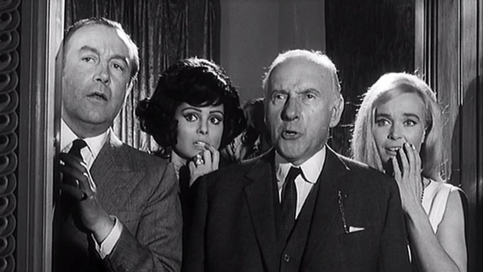 Shirley Eaton y Daliah Lavi en diez-negritos