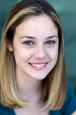 picture of actor Sarah Giles