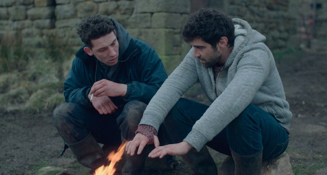Josh O'Connor y Alec Secareanu en Tierra de Dios