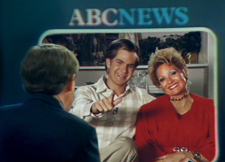 Andrew Garfield y Jessica Chastain en Los Ojos de Tammy Faye