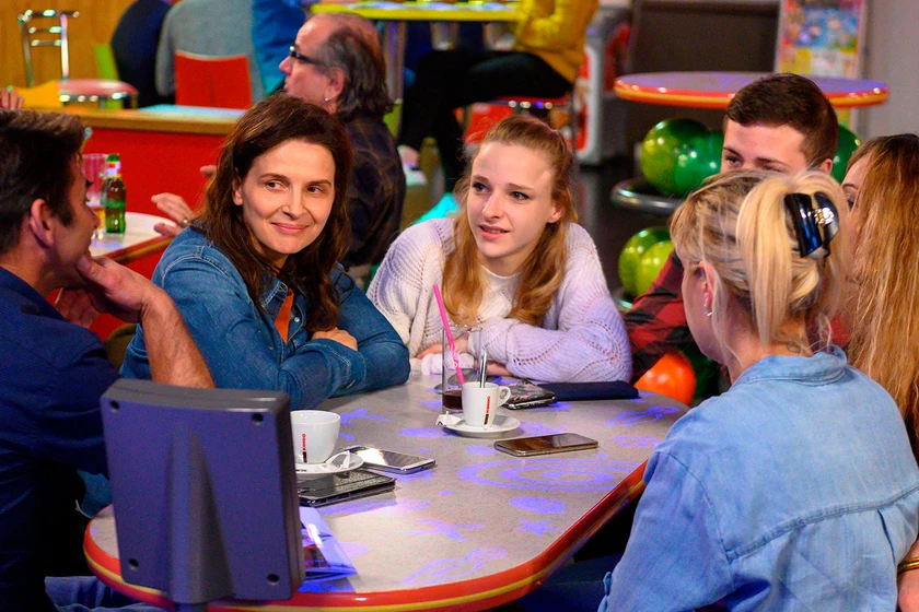 Juliette Binoche en en-un-muelle-de-normandia