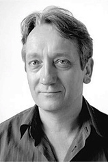 picture of actor Lee Cornes
