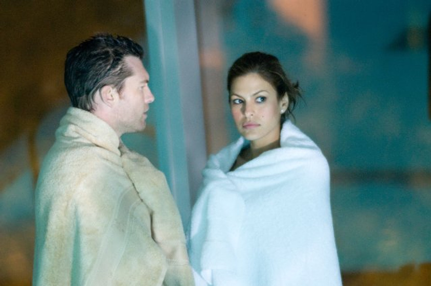 Eva Mendes y Sam Worthington en Solo una noche