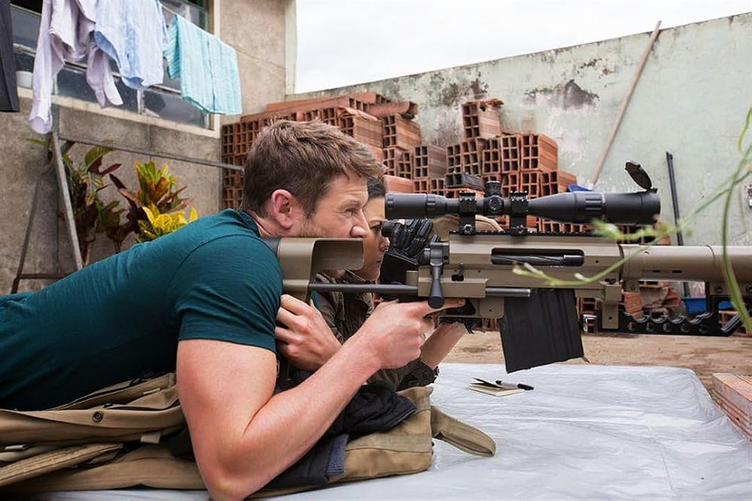 Chad Michael Collins en sniper-narcotrafico