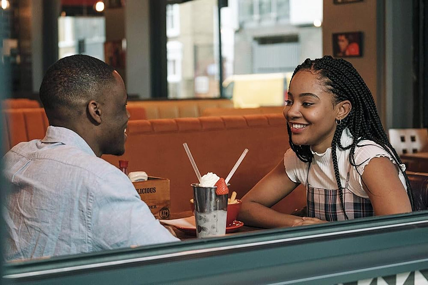 Karla-Simone Spence y Stephen Odubola en blue-story