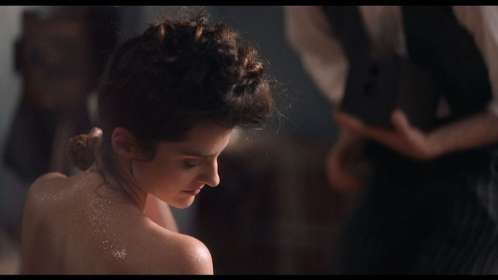 Noémie Merlant en Curiosa