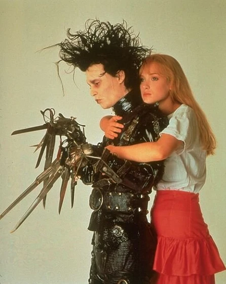 Johnny Depp y Winona Ryder en eduardo-manostijeras