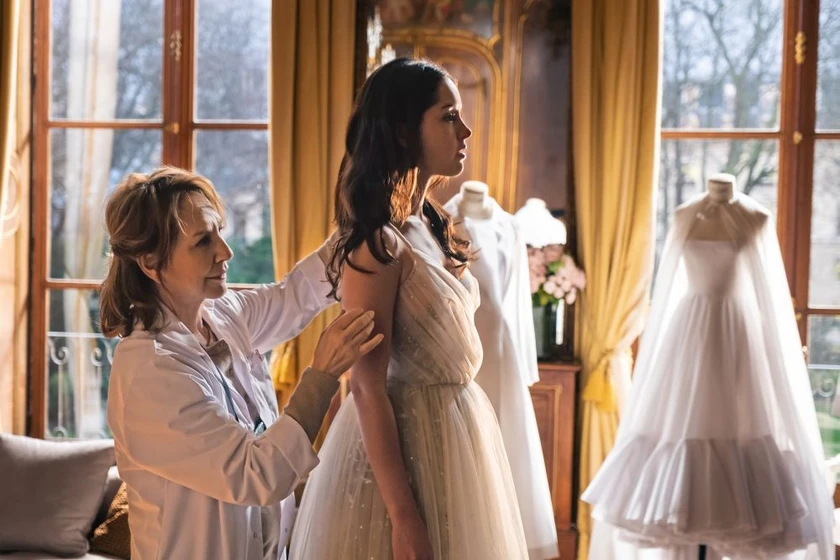 Nathalie Baye y Lyna Khoudri en alta-costura
