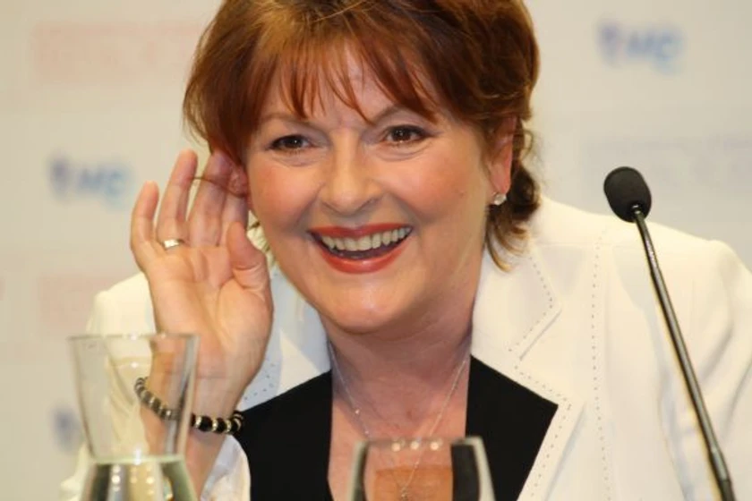 Brenda Blethyn en Tonto quien lo lea