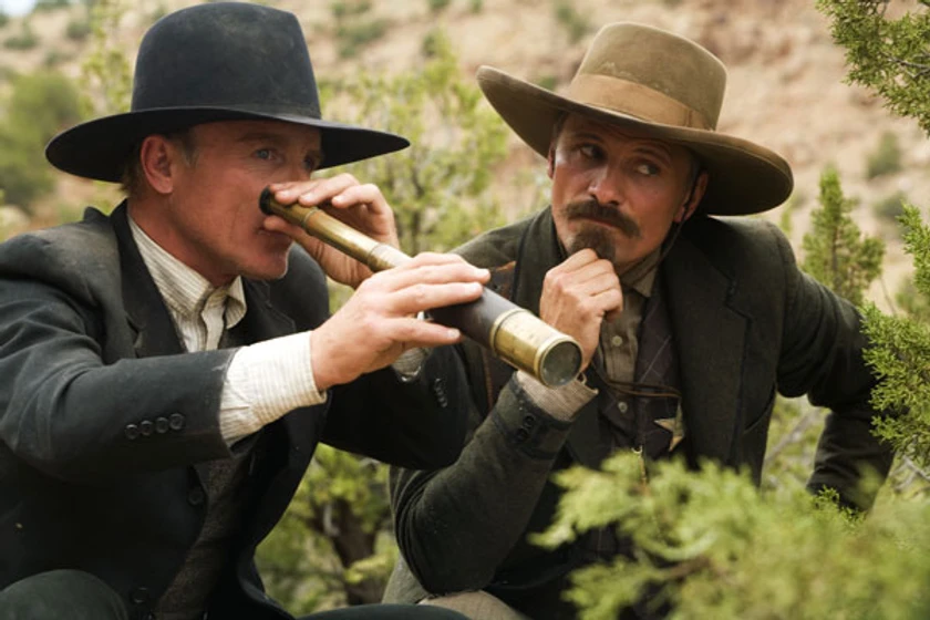 Ed Harris y Viggo Mortensen en appaloosa