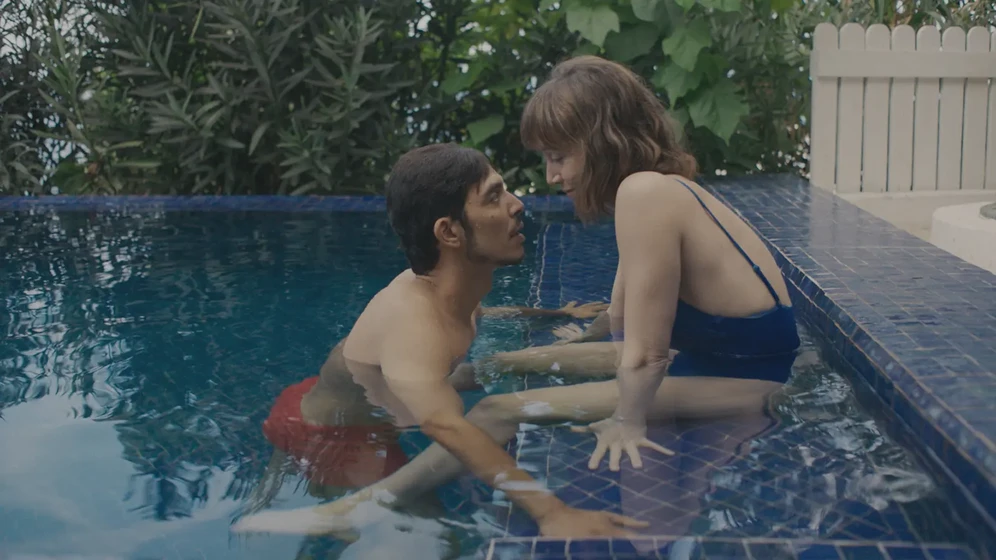 Sara Giraudeau y Driss Ramdi en behind-the-palm-trees