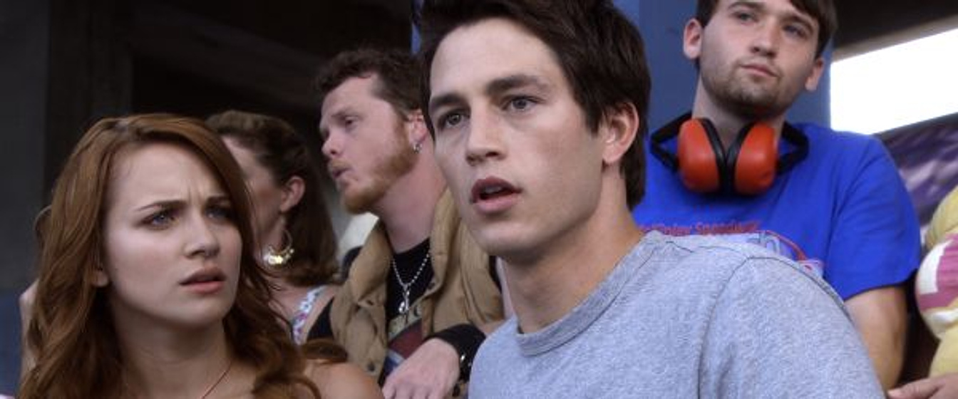 Shantel VanSanten y Bobby Campo en Destino Final 4 (El Destino Final)
