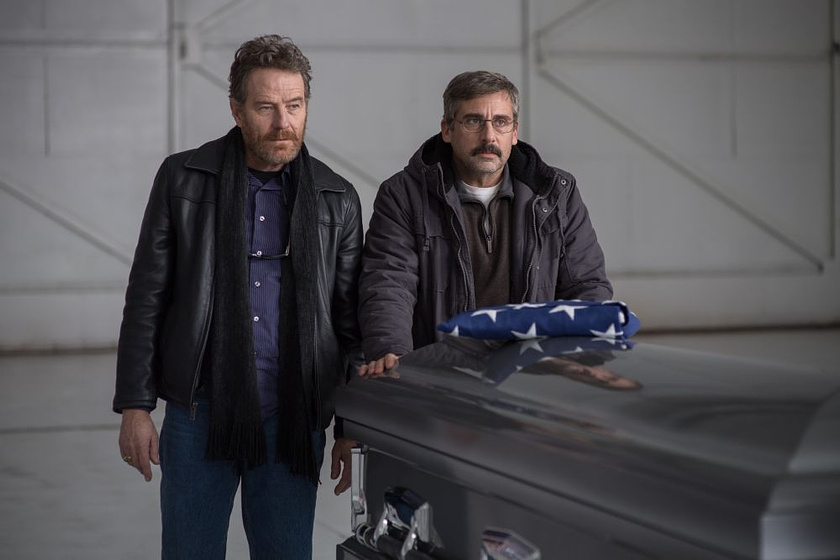 Steve Carell y Bryan Cranston en La Última Bandera
