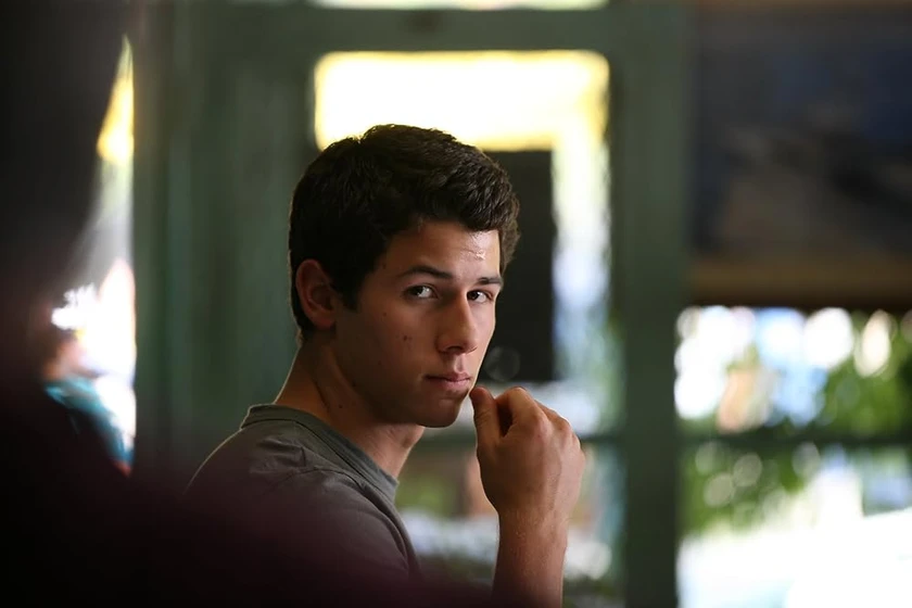 Nick Jonas en ten-cuidado-con-lo-que-deseas