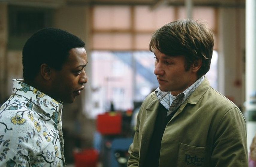 Joel Edgerton y Sarah-Jane Potts en Pisando fuerte
