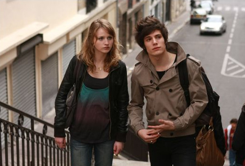 Christa Theret en LOL (Laughing Out Loud)