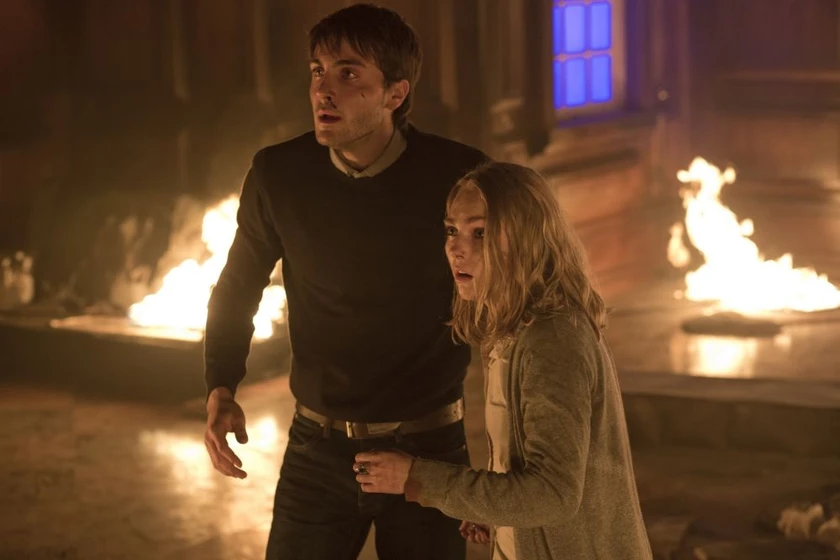 Annasophia Robb y Noah Silver en blackwood