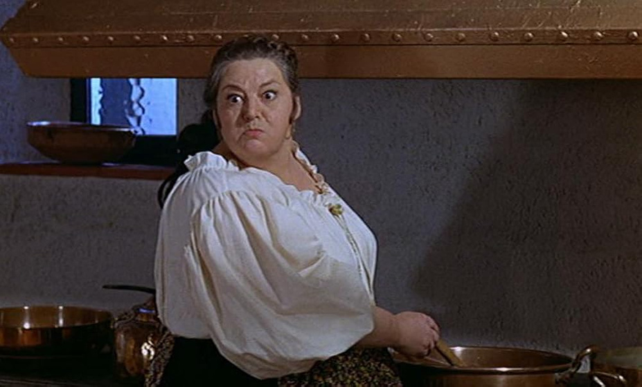 Hattie Jacques en carry-on-abroad