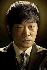 picture of actor Son Hyun-joo