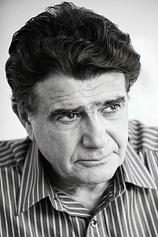 photo of person Mohammad Reza Shajarian