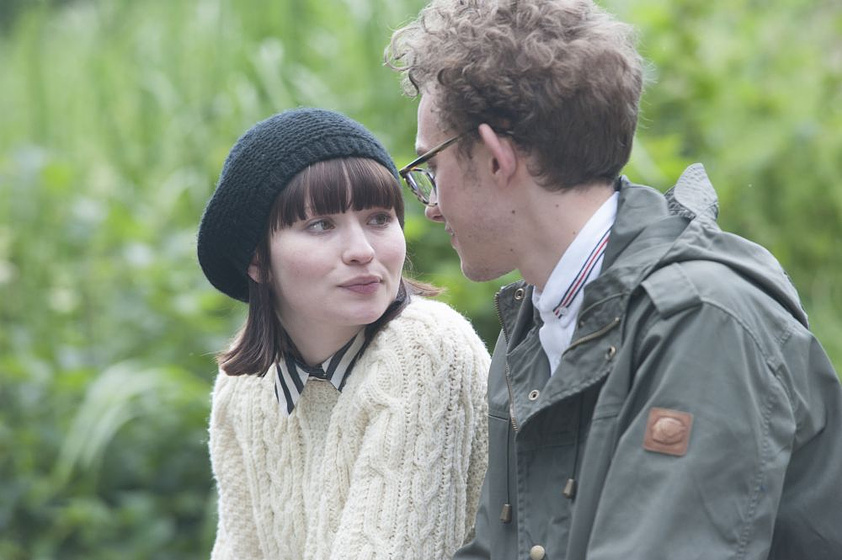 Emily Browning y Olly Alexander en God Help the Girl