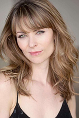 picture of actor Kat Stewart