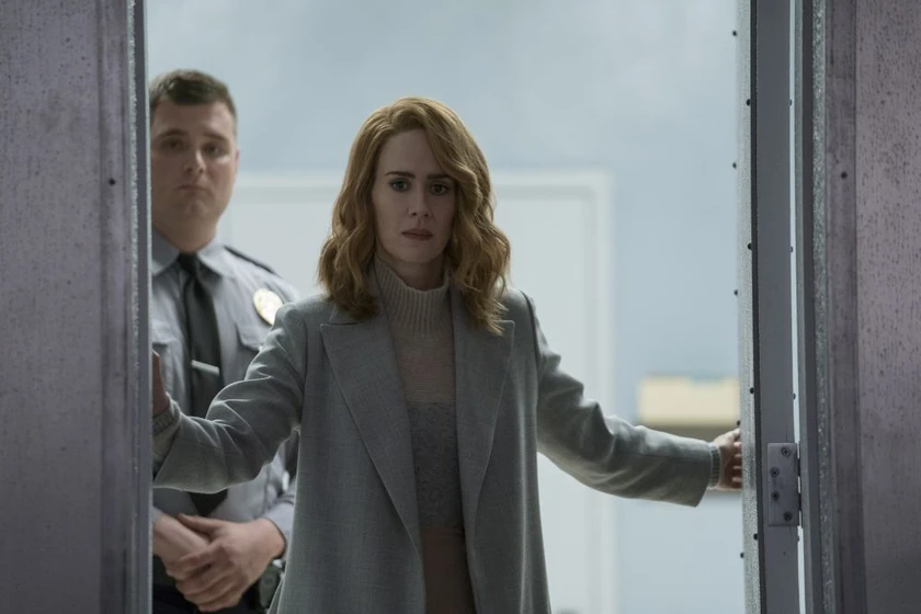 Sarah Paulson en glass-cristal