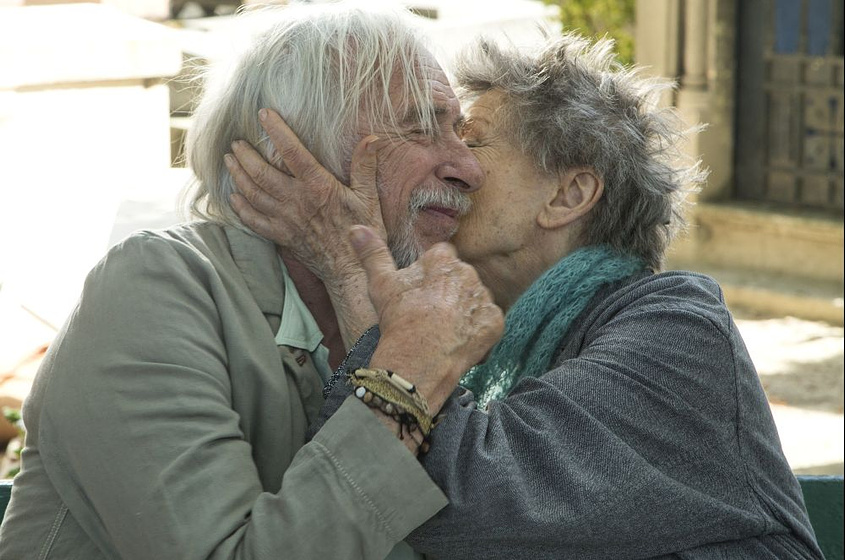 Emmanuelle Riva y Pierre Richard en Perdidos en Paris