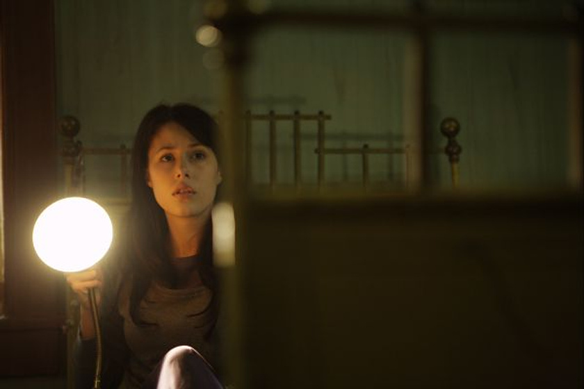 Amanda Crew en Exorcismo en Connecticut