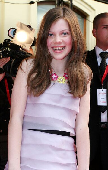 Georgie Henley en Las Crónicas de Narnia: El Príncipe Caspian (Premiere en la República Checa (Junio 2008))