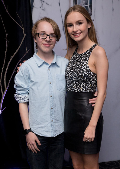 Ed Oxenbould y Olivia DeJonge en La Visita