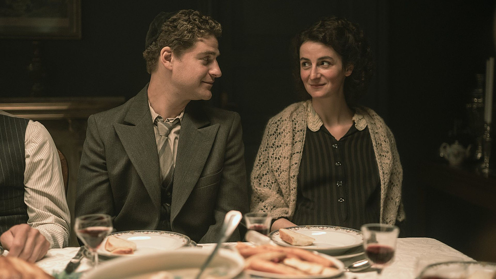 Rony Herman y Naemi Latzer en Never Alone