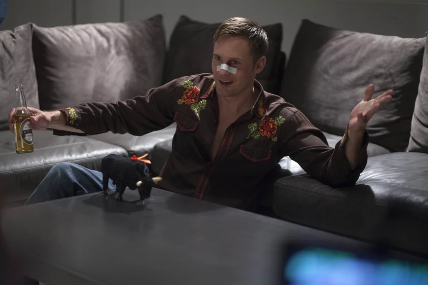 Alexander Skarsgård en contra-todos
