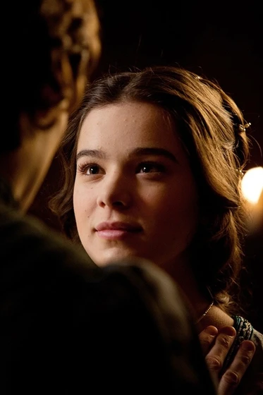 Hailee Steinfeld en romeo-and-juliet