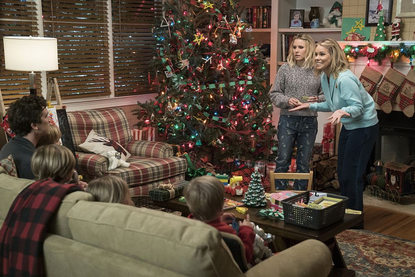 Kristen Bell y Cheryl Hines en El Gran Desmadre