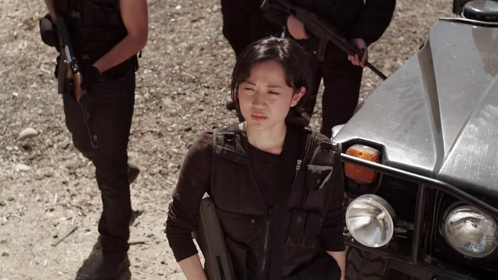 Amy Rider en megatiburon-vs-kolossus