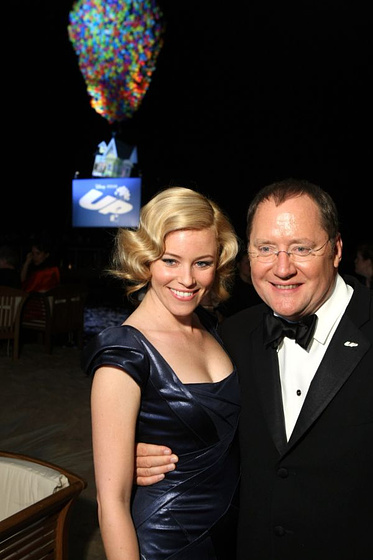 John Lasseter y Elizabeth Banks en Up (Fiesta Up en Cannes. Mayo 2009)
