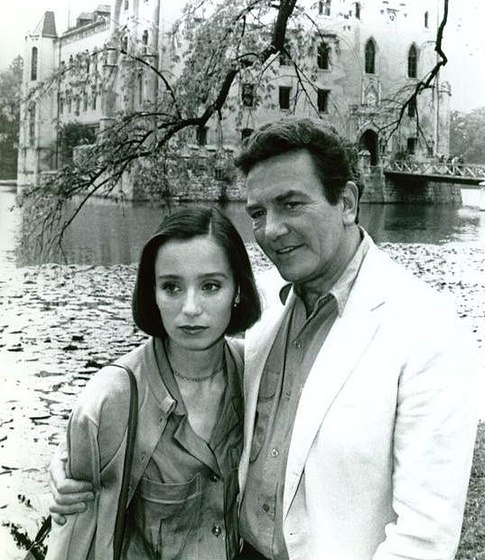 Kristin Scott Thomas y Albert Finney en El Juego Interminable